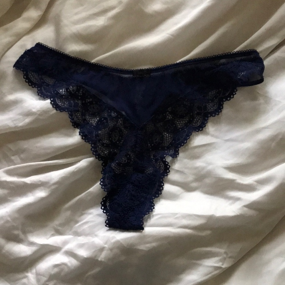 Navy lace thong size L NWOT